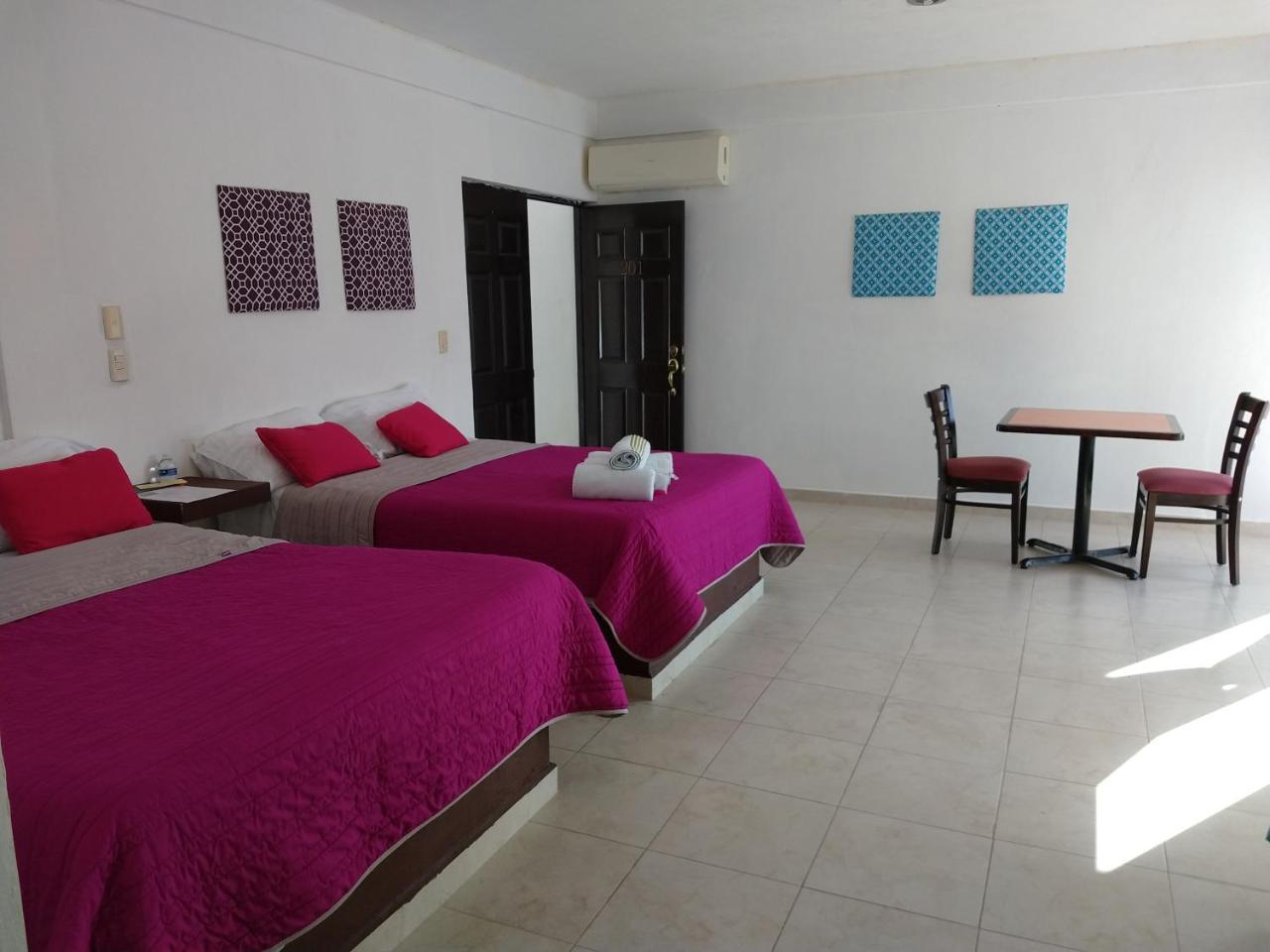Hotel Espana Chetumal Esterno foto